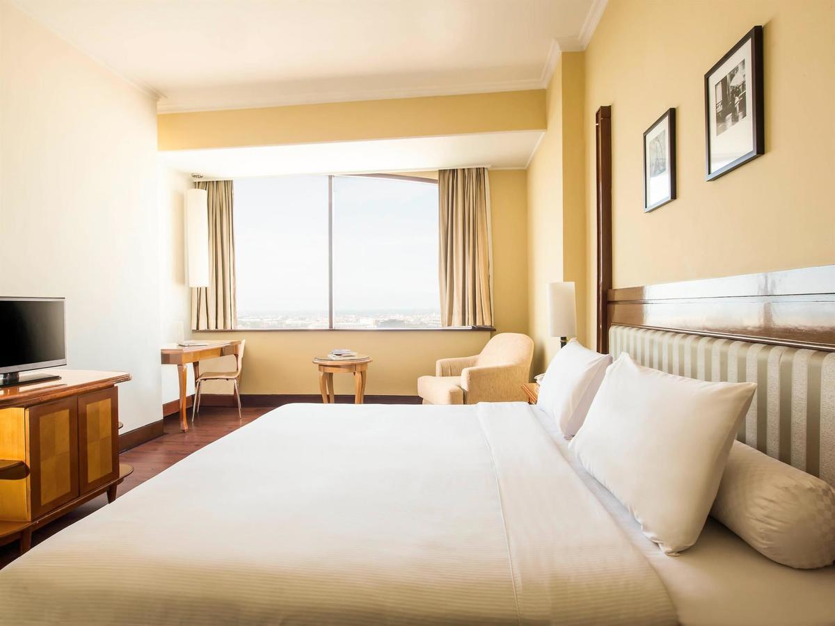 Horison Arcadia Mangga Dua Hotell Jakarta Exteriör bild